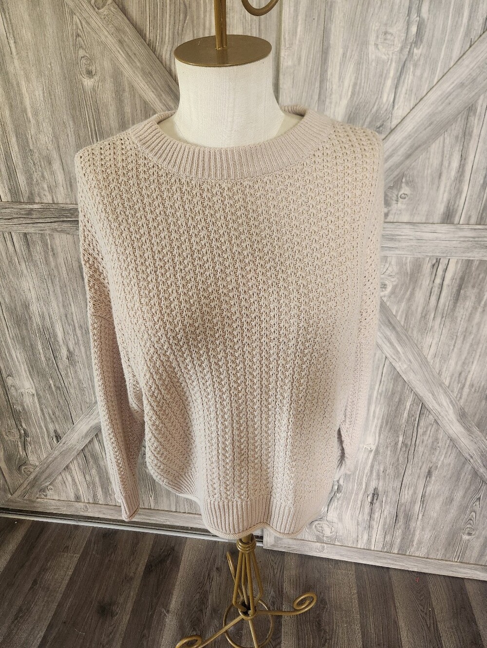 Universal Threads Tan Women's Chunky Knit Sweater - Soft Crewneck